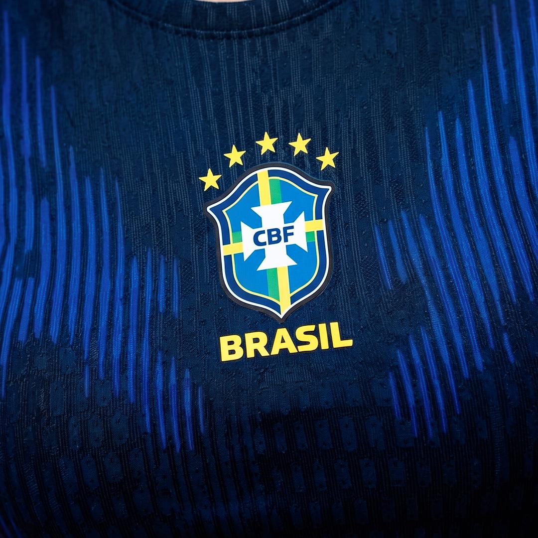 Camisa Feminina Brasil 2026/27 II Jogador