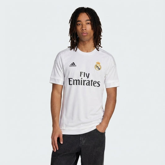 Camisa Retrô Real Madrid 2015/16 I