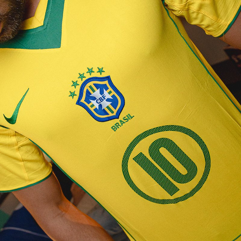 Camisa Retrô Brasil 2004 I Total 90 Ronaldinho