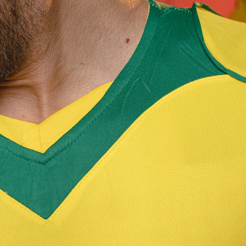 Camisa Retrô Brasil 2004 I Total 90 Ronaldinho
