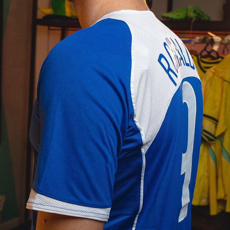 Camisa Retrô Brasil 2004 II Total 90 9 Ronaldo