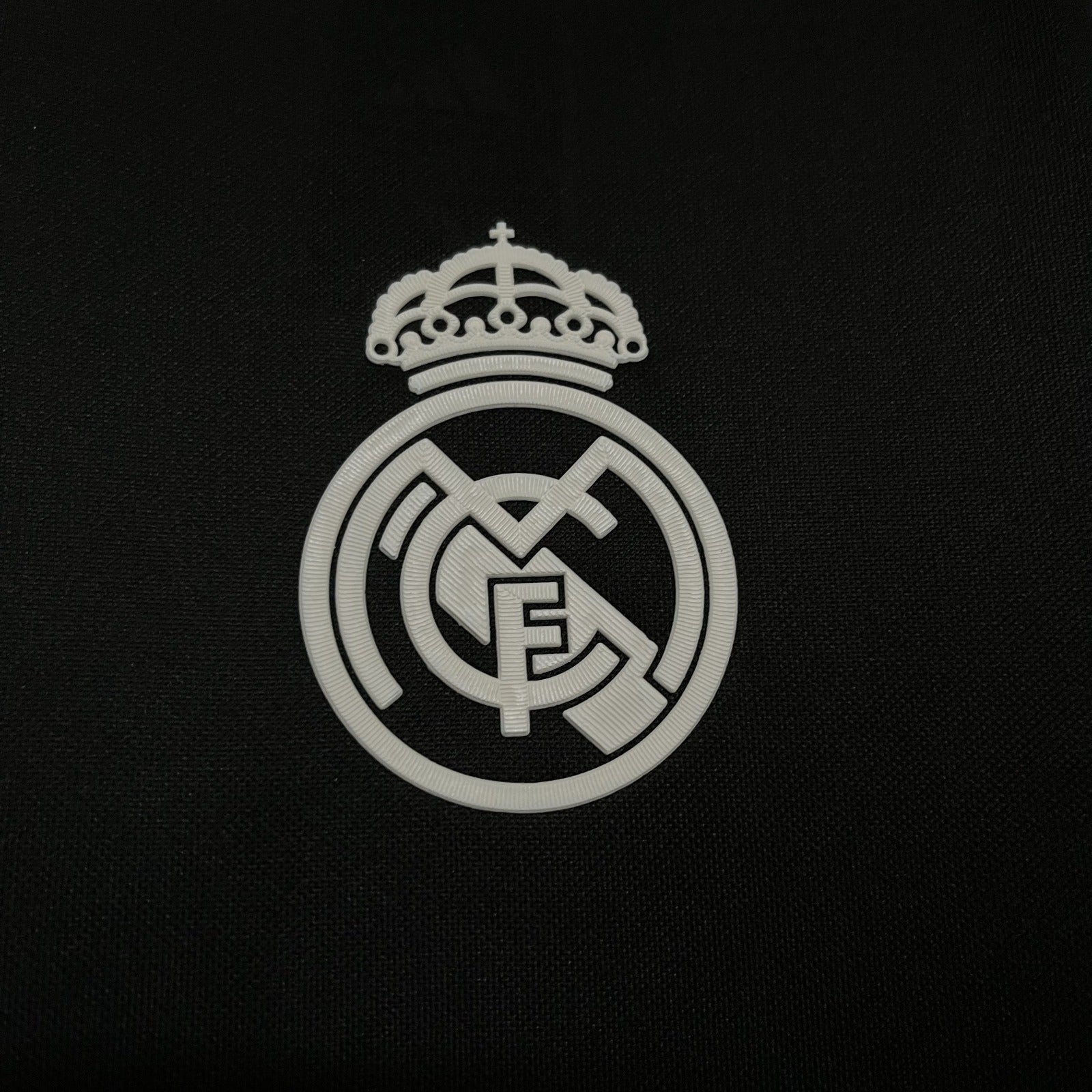 camisa-real-madrid-collab-y-3-preta-2024