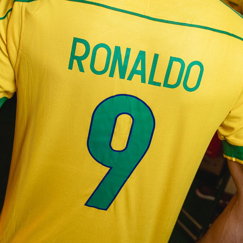Camisa Retrô Brasil 1998 I 9 Ronaldo