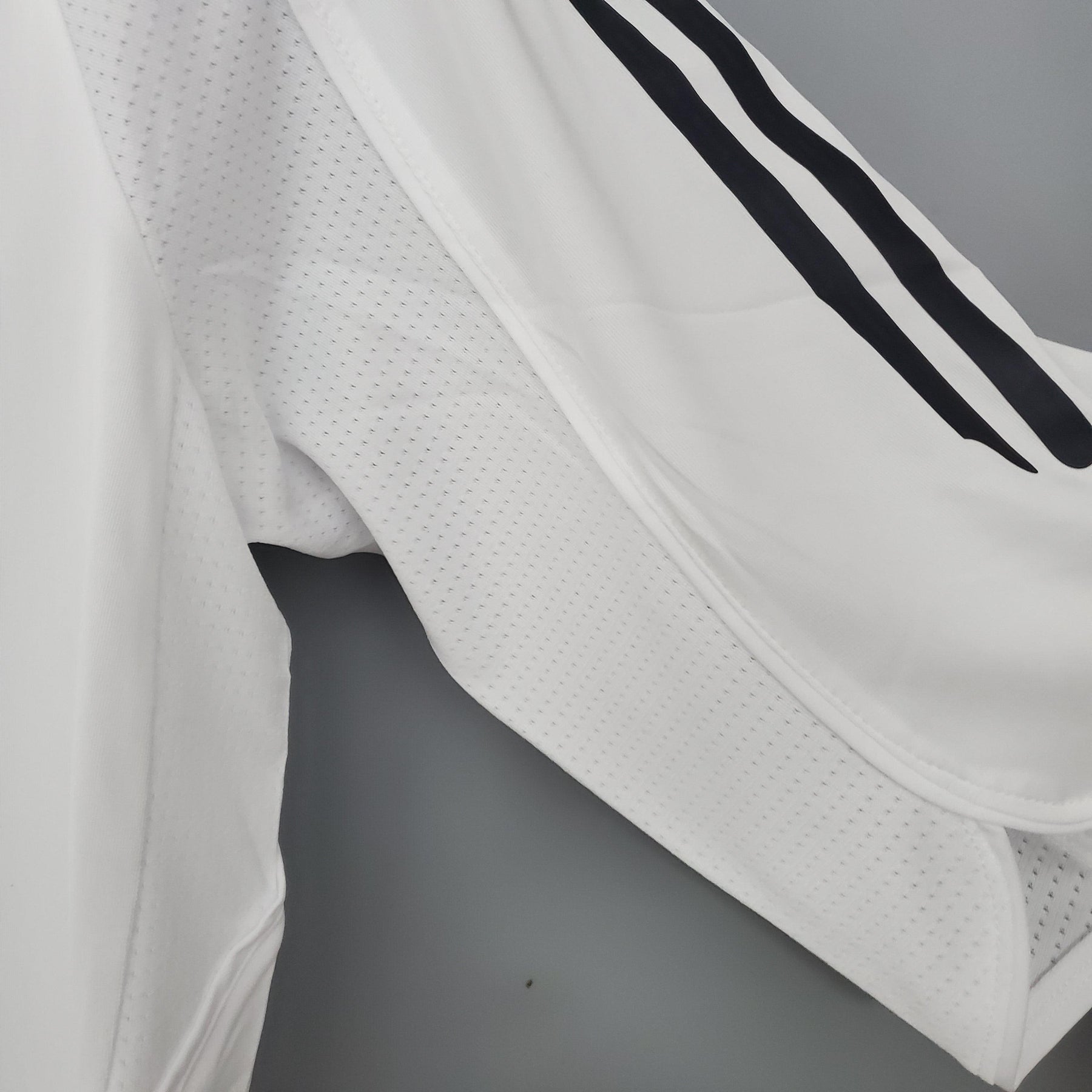 Camisa Retrô Real Madrid 2005/06 Home - ResPeita Sports