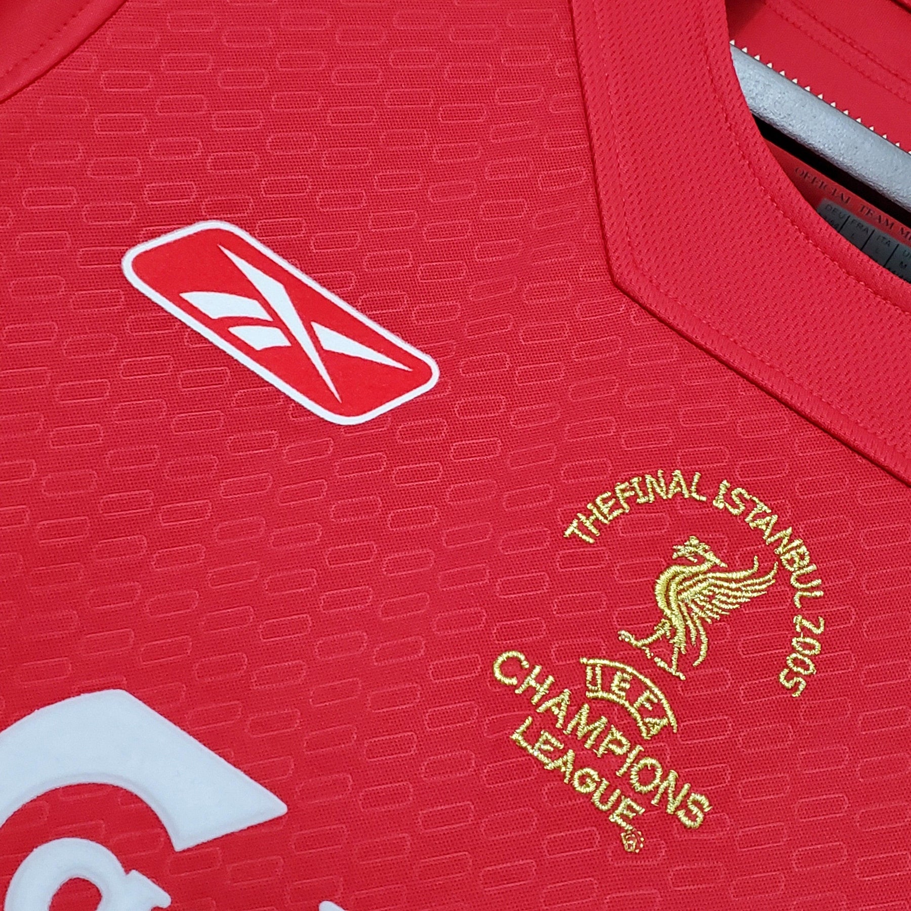 Camisa Retrô Liverpool 2005/05 Home Champions League Edition - ResPeita Sports