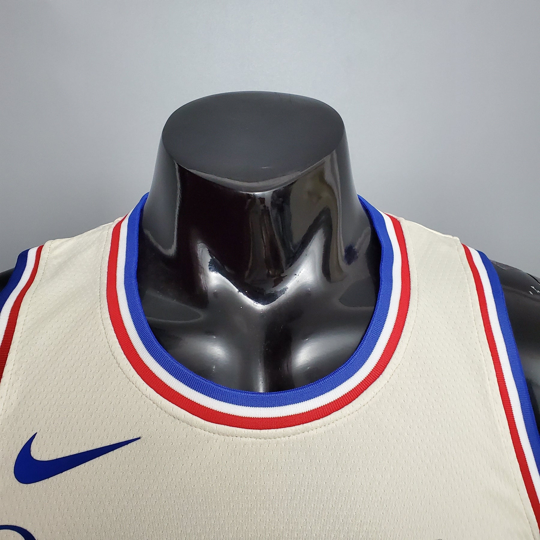 Regata NBA Philadelphia 76ers - Joel Embiid #21 Edição Limitada Bege