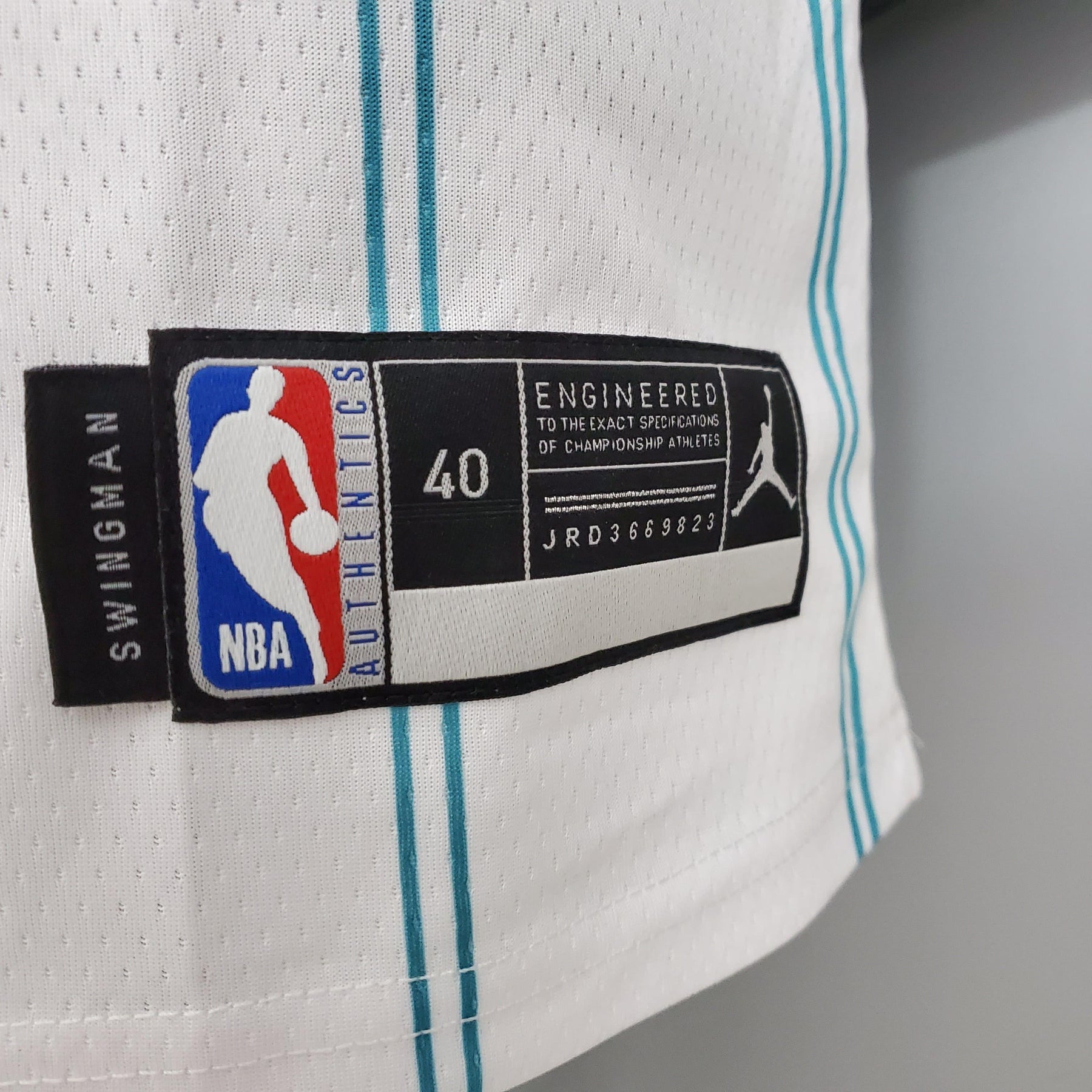 Regata NBA Charlotte Hornets - LaMello Ball #2 White